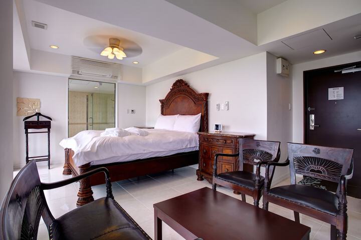 Room 14 of 63