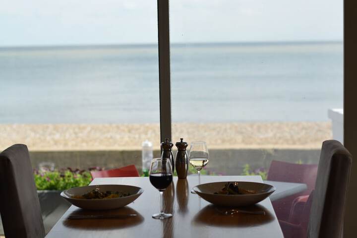 Dining 55 of 103
