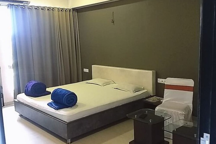 Room 6 of 15