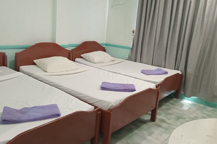 Room 6 of 22