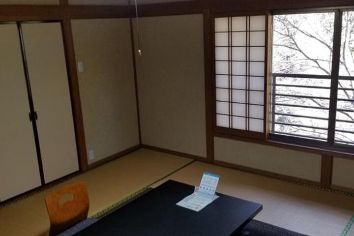 Exterior of TAKAO KINSUITEI