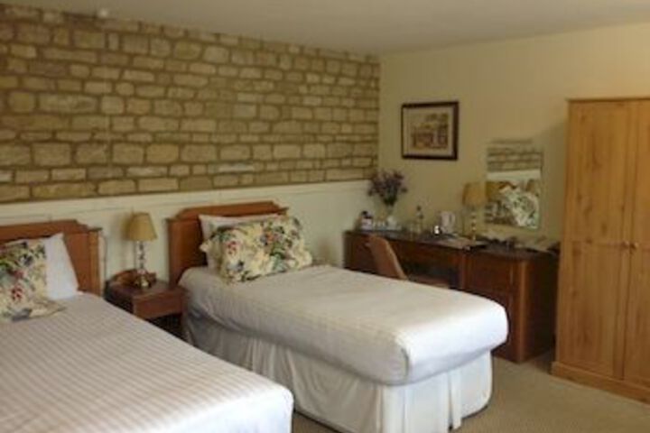 Room 15 of 26