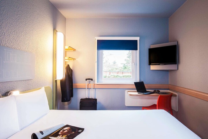 Room 40 of 127