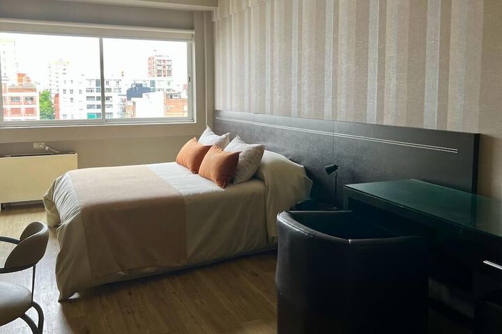 Room 6 of 38