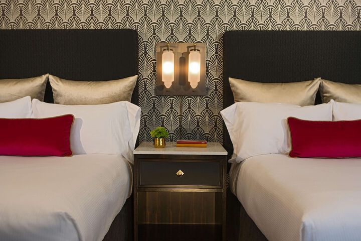 Deluxe 2 Double Beds (3 of 7)