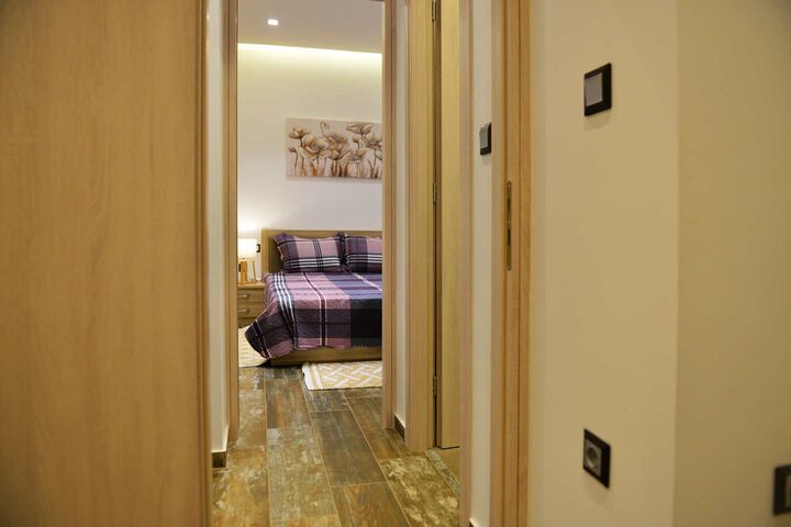 Room 10 of 28