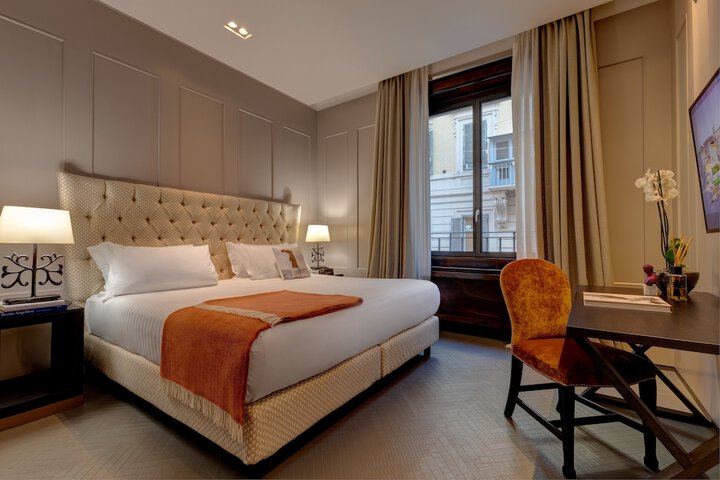 Room 18 of 112