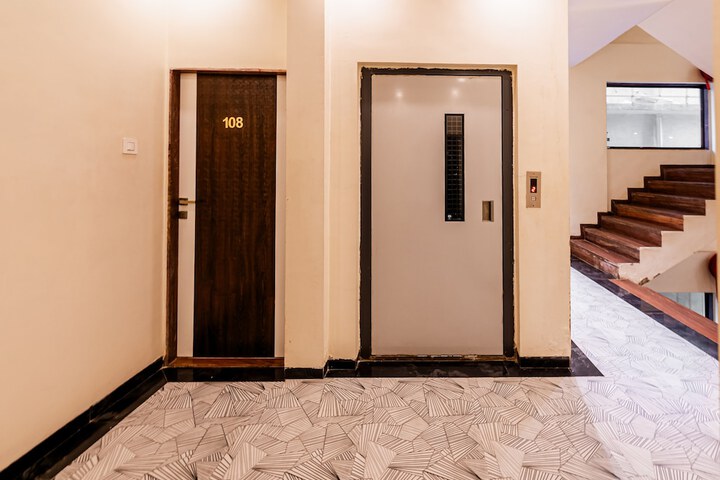 Hotel Interior 7 of 32