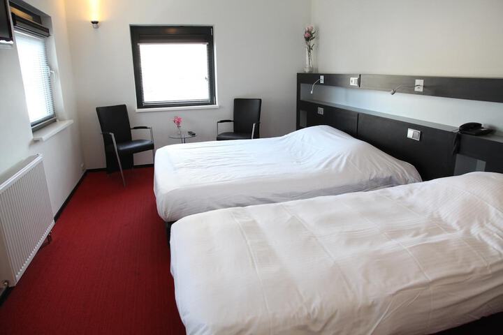 Room 14 of 39