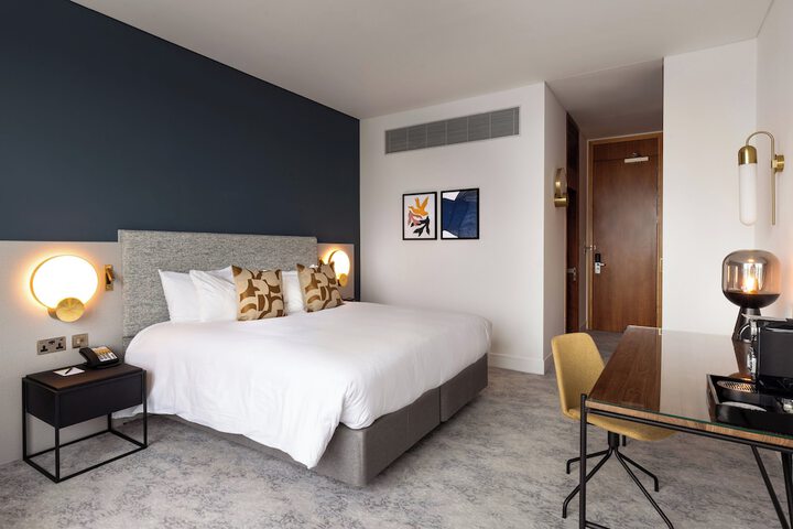 Room 42 of 135
