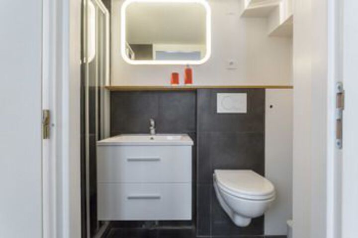 Room 3 of 11