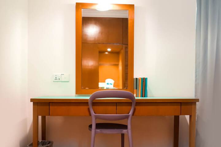 Room 11 of 23