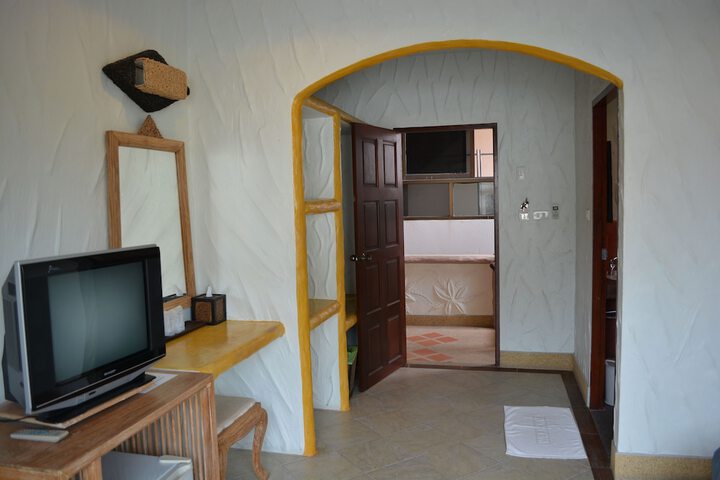 Room 25 of 46
