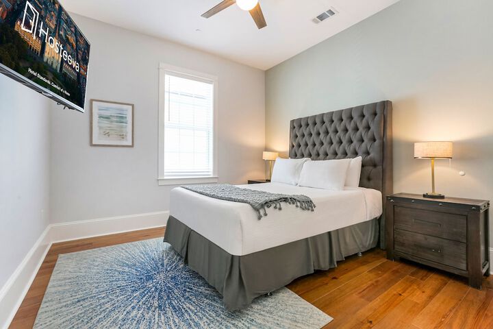 Room 4 of 54
