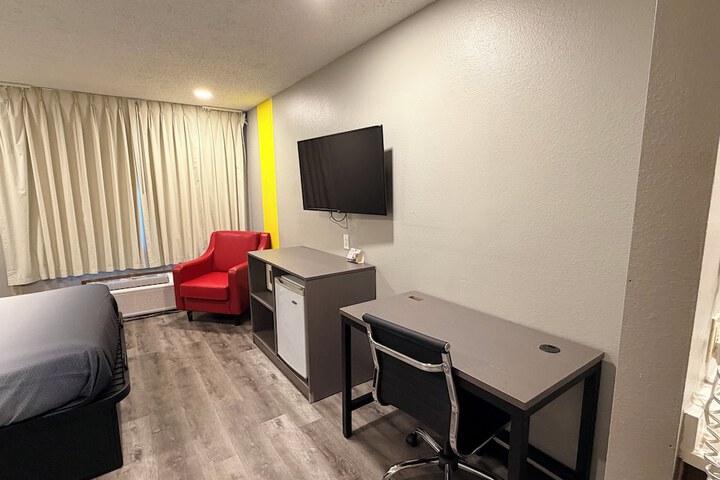 Room 34 of 90