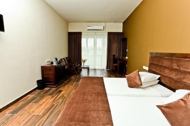 Room 7 of 43