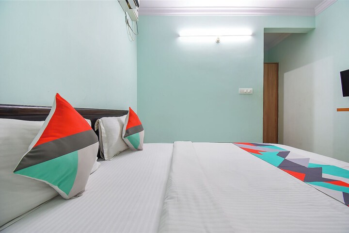 Room 17 of 40
