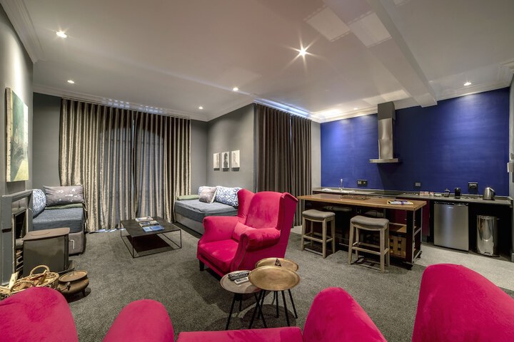 Room 28 of 54