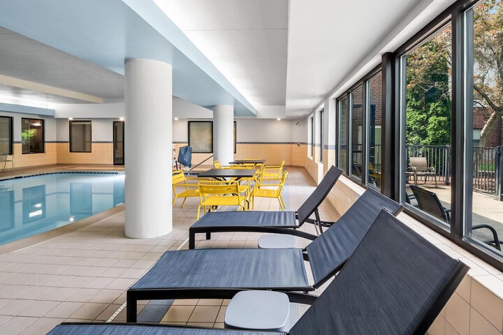 Pool image of Hampton Inn & Suites East Lansing / Okemos