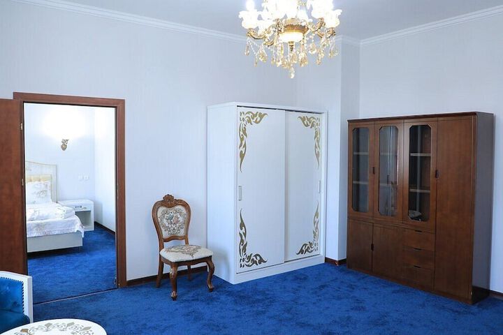 Room 16 of 36