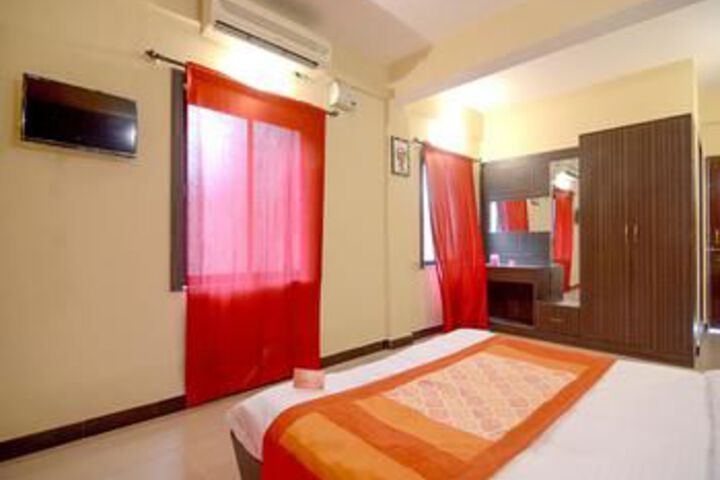 Room 2 of 18