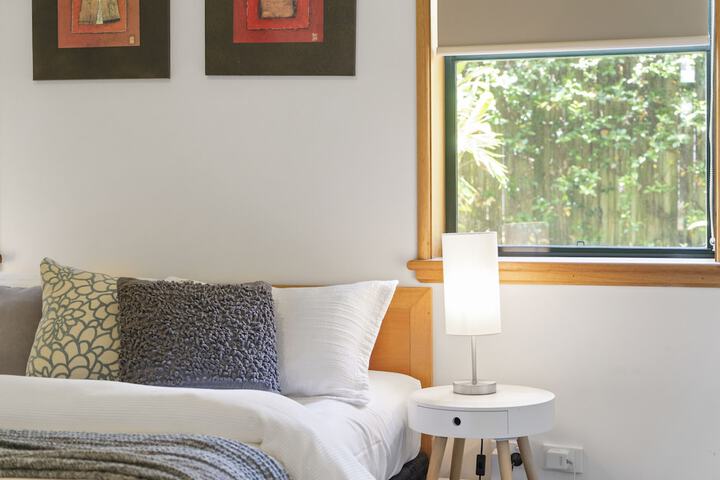 Room 2 of 23