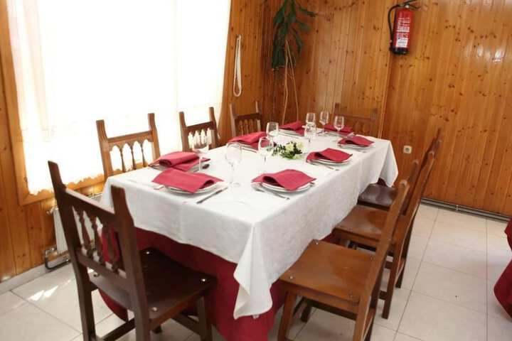 Dining 14 of 15