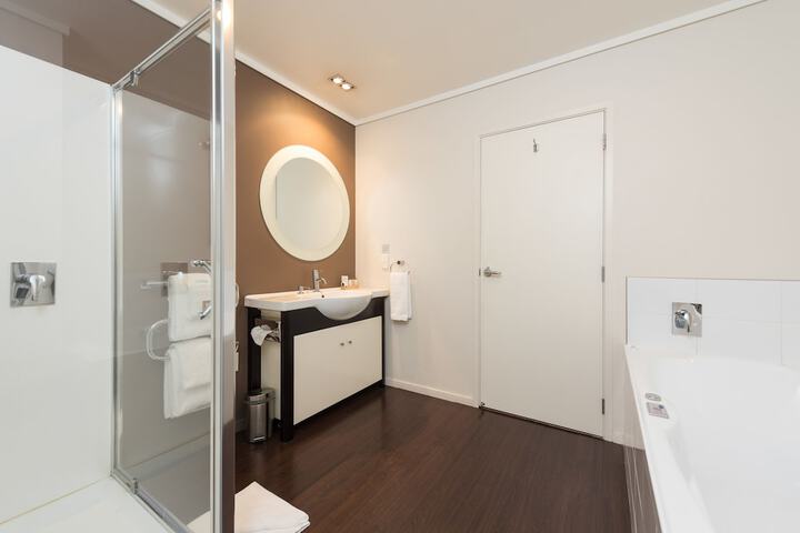 Room 19 of 32