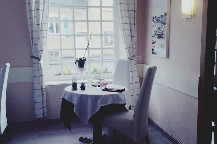 Dining 29 of 41