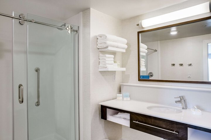 Bathroom shower