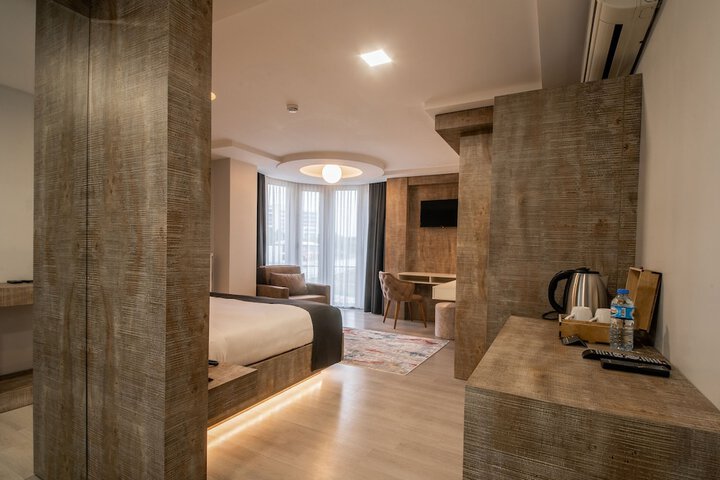 Room 8 of 54