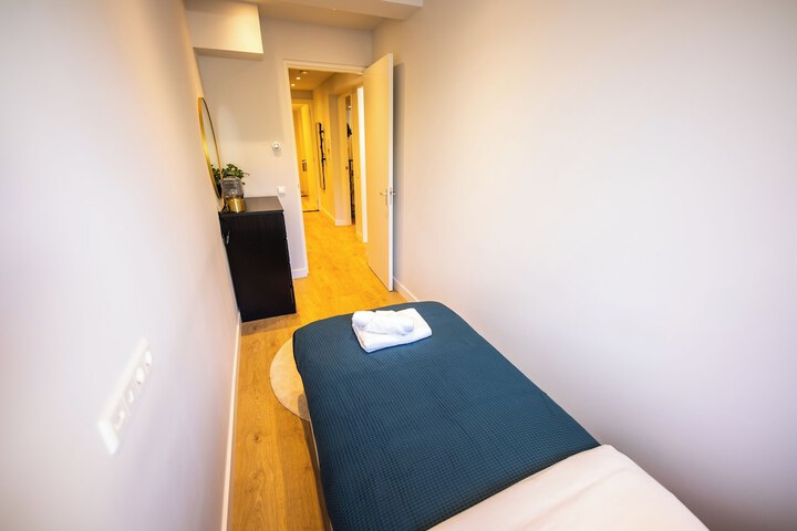Room 2 of 49