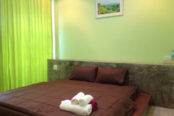 Room 16 of 18