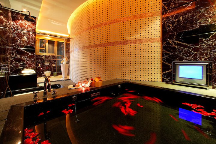 Room 40 of 40
