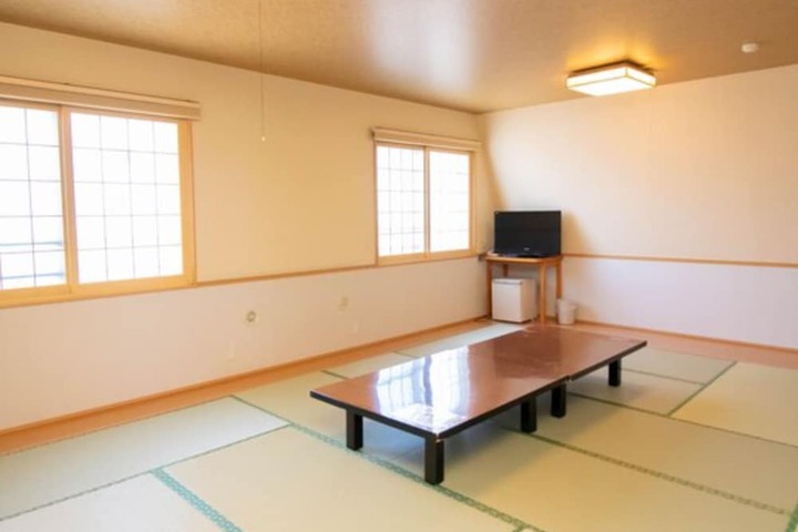 Room 11 of 40