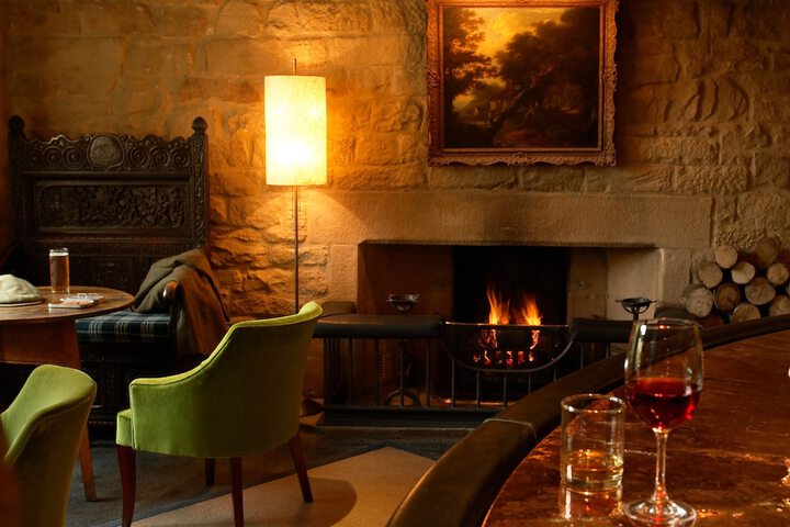Lounge 36 of 43