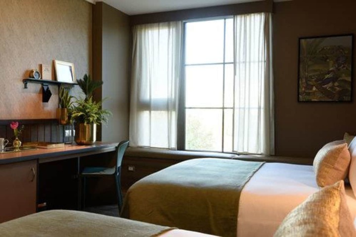 Room 12 of 86