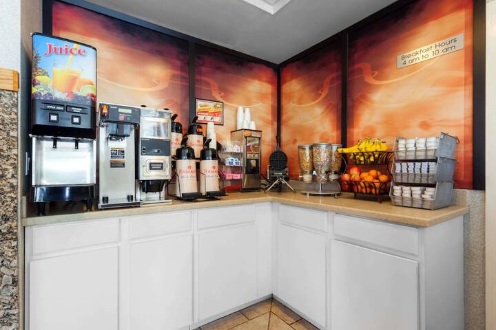 Breakfast/Coffee Service 14 of 16