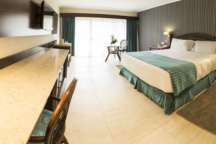 Room 15 of 73