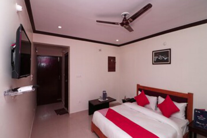 Room 10 of 27
