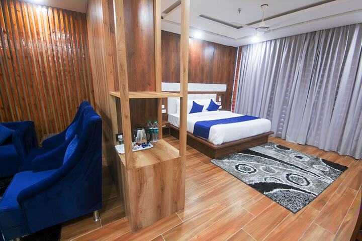 Room 18 of 34