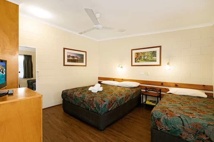 Room 3 of 53