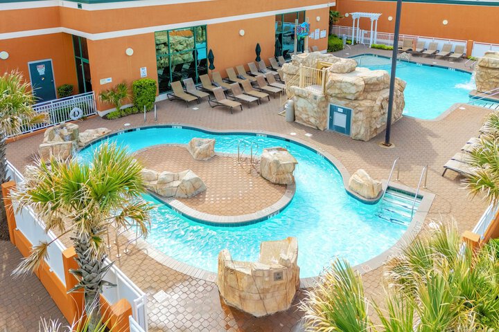 Pool waterfall