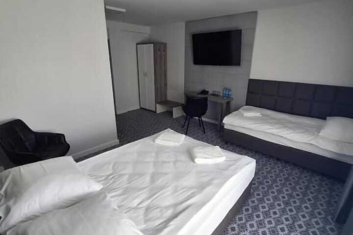 Room 11 of 51