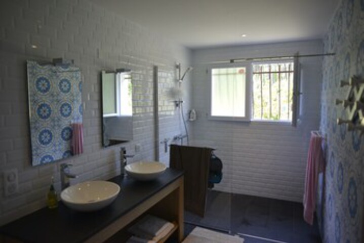 Room 3 of 36