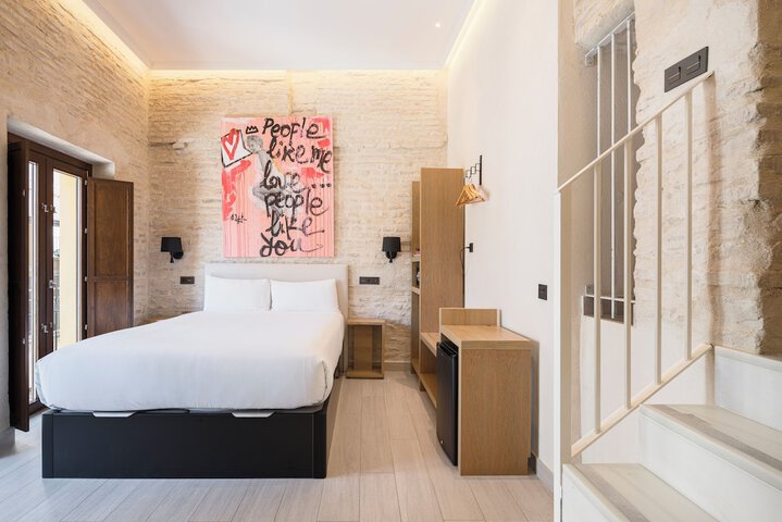 Room 20 of 76