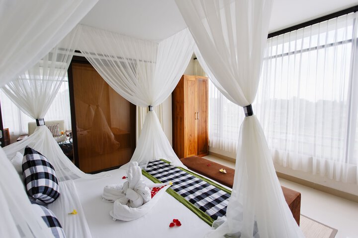 Room 10 of 162