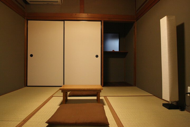 Room 14 of 107