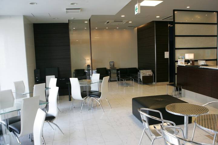 Hotel Lobby