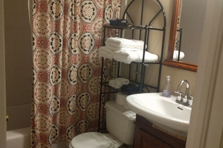Room 10 of 12